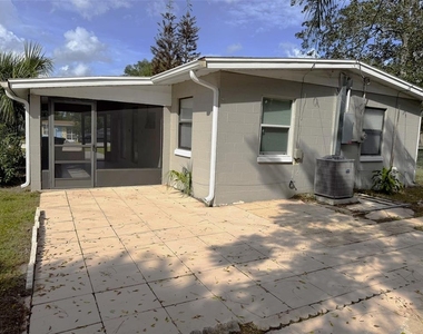 681 N Wellington Drive - Photo Thumbnail 6