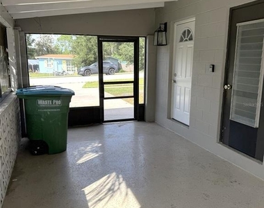 681 N Wellington Drive - Photo Thumbnail 3