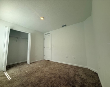 1945 Heart Lake Drive - Photo Thumbnail 11