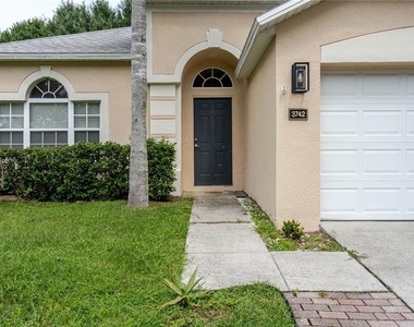3742 Andover Cay Boulevard - Photo Thumbnail 3