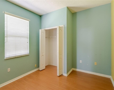 3742 Andover Cay Boulevard - Photo Thumbnail 13