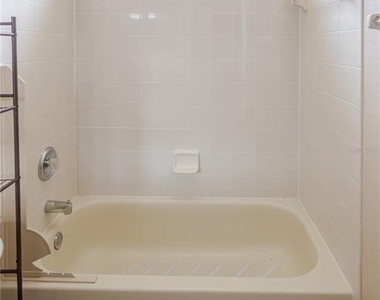 3742 Andover Cay Boulevard - Photo Thumbnail 26