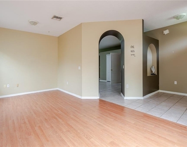 3742 Andover Cay Boulevard - Photo Thumbnail 5