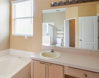3742 Andover Cay Boulevard - Photo Thumbnail 11