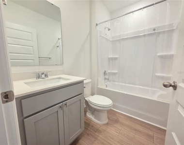 8560 Madrid Street - Photo Thumbnail 8