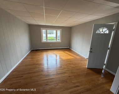 506 Hallstead Street - Photo Thumbnail 5