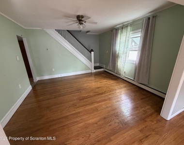 506 Hallstead Street - Photo Thumbnail 7