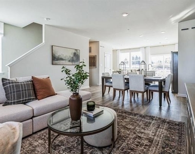 3079 Martha Way - Photo Thumbnail 4