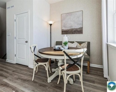3079 Martha Way - Photo Thumbnail 12