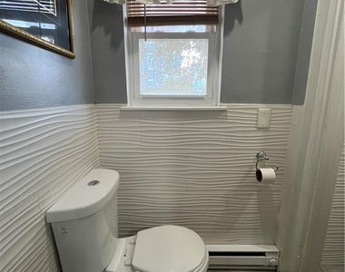 608 N 12th Street - Photo Thumbnail 5