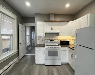 608 N 12th Street - Photo Thumbnail 3