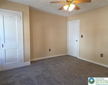 202 S Northampton Street - Photo Thumbnail 11