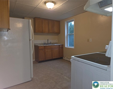 202 S Northampton Street - Photo Thumbnail 7