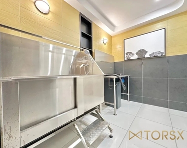 654 Madison Street - Photo Thumbnail 6
