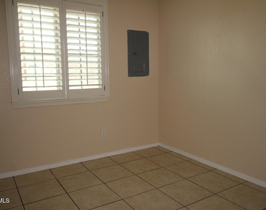 9145 Begonia Place Place - Photo Thumbnail 35