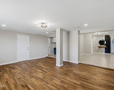 9425 Gschwind Street - Photo Thumbnail 13