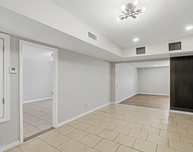 9425 Gschwind Street - Photo Thumbnail 8