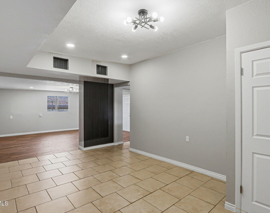 9425 Gschwind Street - Photo Thumbnail 10