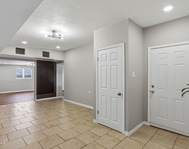 9425 Gschwind Street - Photo Thumbnail 9