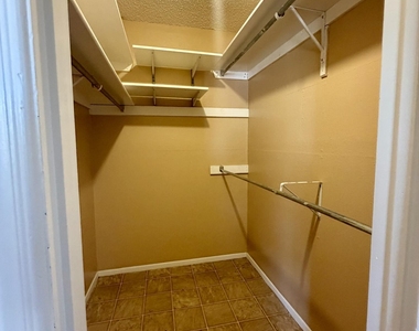 10818 Ivanhoe Drive - Photo Thumbnail 56
