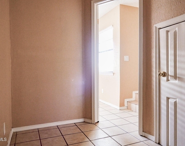 10818 Ivanhoe Drive - Photo Thumbnail 17