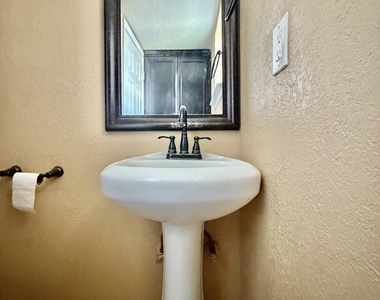 10818 Ivanhoe Drive - Photo Thumbnail 20