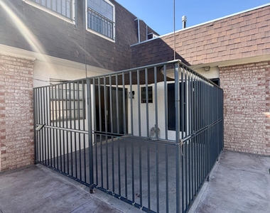 10818 Ivanhoe Drive - Photo Thumbnail 47
