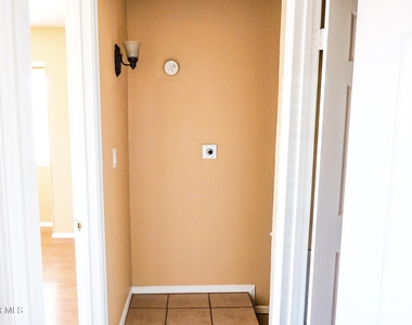 10818 Ivanhoe Drive - Photo Thumbnail 26