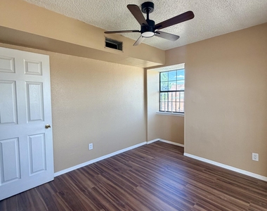 10818 Ivanhoe Drive - Photo Thumbnail 41