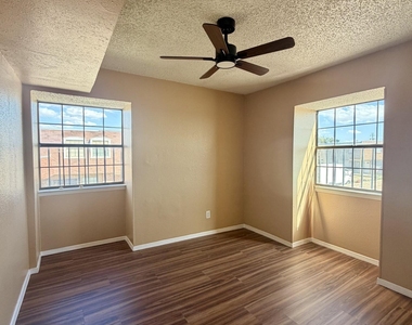 10818 Ivanhoe Drive - Photo Thumbnail 27