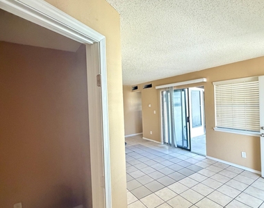 10818 Ivanhoe Drive - Photo Thumbnail 13