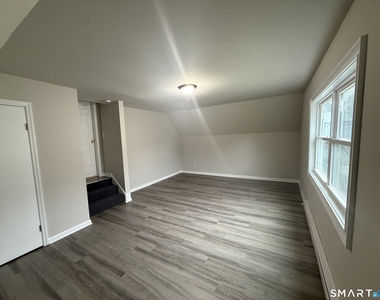 36 Southwind Drive - Photo Thumbnail 8