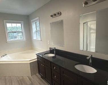 36 Southwind Drive - Photo Thumbnail 10