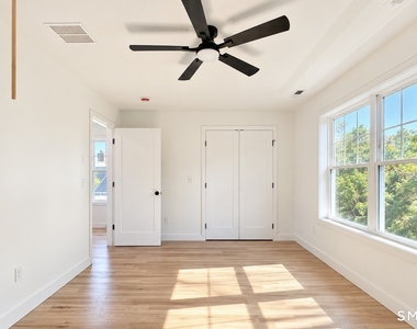 249 B New Haven Avenue - Photo Thumbnail 14