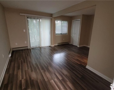 9 Debra Court - Photo Thumbnail 13