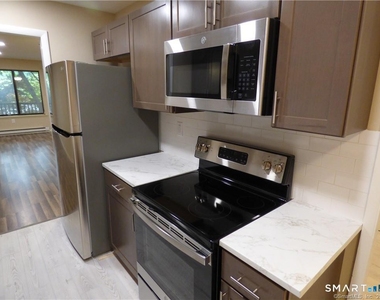 9 Debra Court - Photo Thumbnail 6