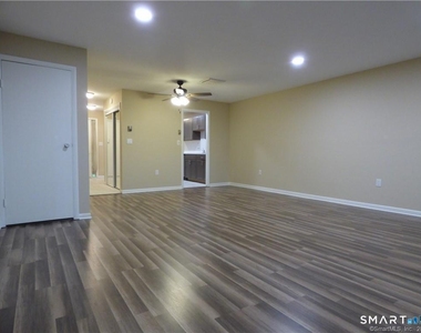 9 Debra Court - Photo Thumbnail 32