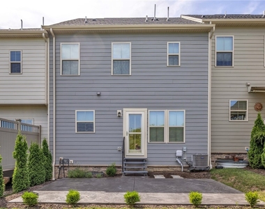 2005 Lampl Ln - Photo Thumbnail 4