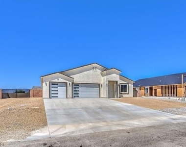 6380 Waterford Street - Photo Thumbnail 4