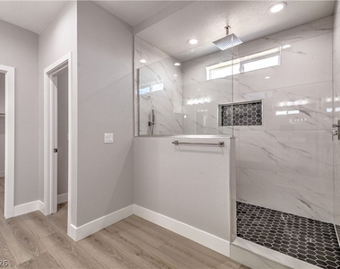 6380 Waterford Street - Photo Thumbnail 11