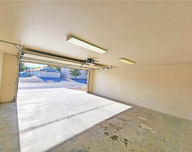 1120 Red Butte Street - Photo Thumbnail 6