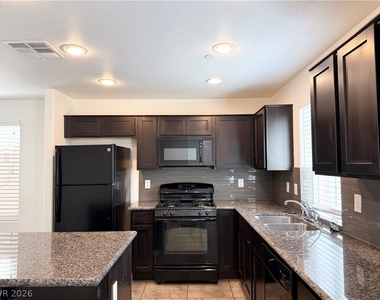 233 Belmont Canyon Place - Photo Thumbnail 8