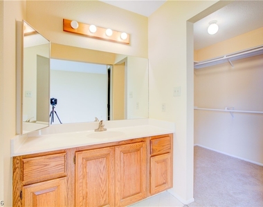 545 Tara Court - Photo Thumbnail 13