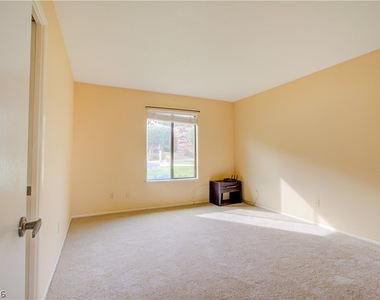 545 Tara Court - Photo Thumbnail 11