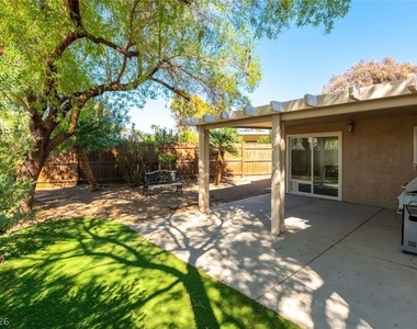 5253 S Lakewood Court - Photo Thumbnail 9