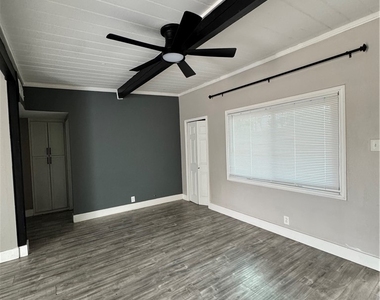 700 Stanford Street - Photo Thumbnail 1