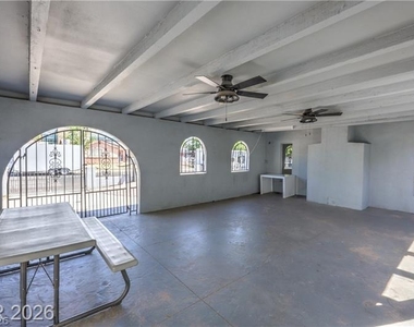 1908 Melinda Avenue - Photo Thumbnail 2