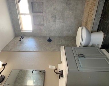 1208 Toledo Street - Photo Thumbnail 11