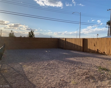 1208 Toledo Street - Photo Thumbnail 14