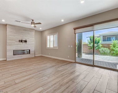 4124 Elegant Chateau Street - Photo Thumbnail 19